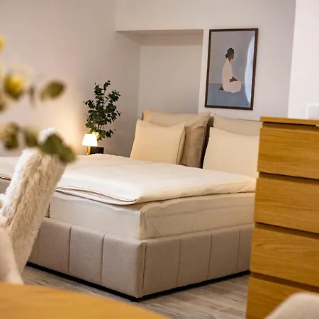 Mirra Hotel