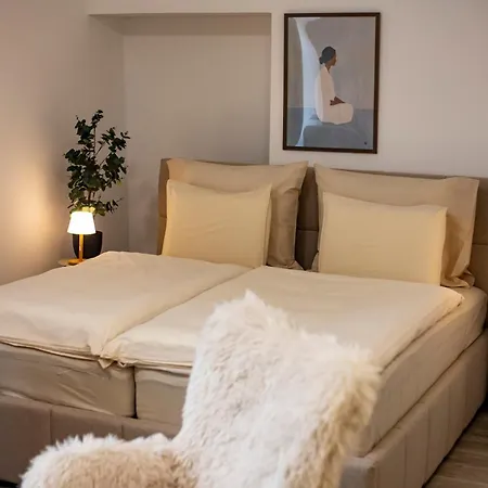 Mirra Hotel